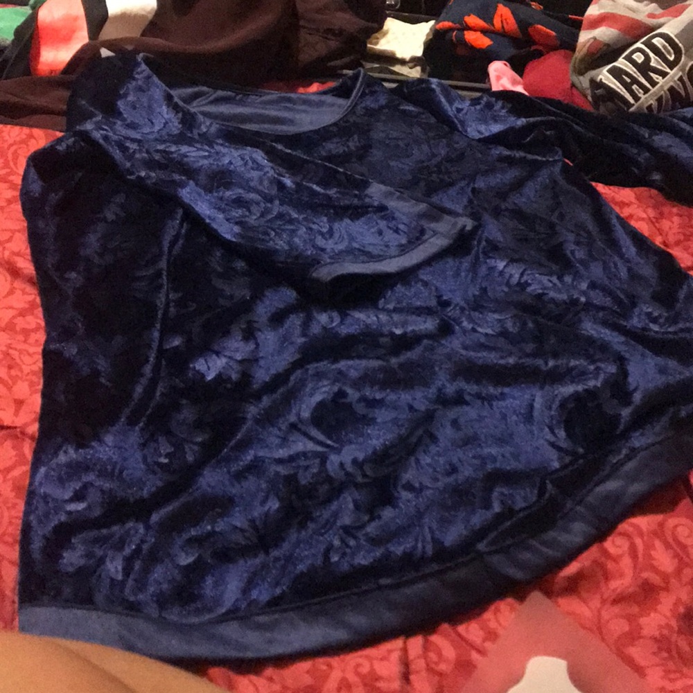 Navy top
